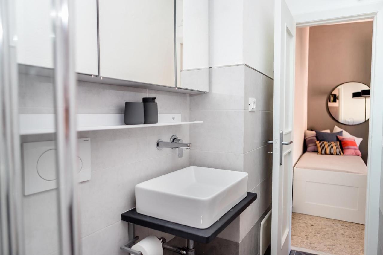 Suite Contemporanea Tra Le Vie Storiche Moneglia Exterior photo